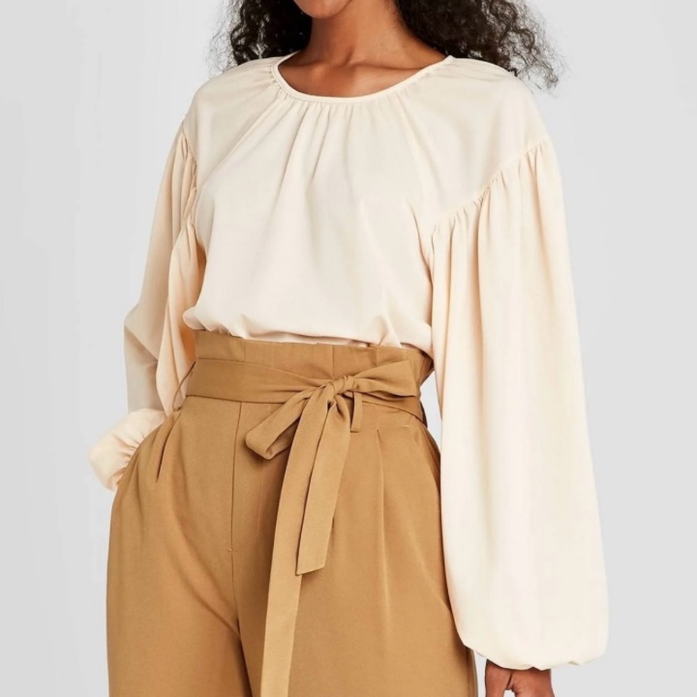 💥4/$15 Cream Balloon Sleeve Blouse